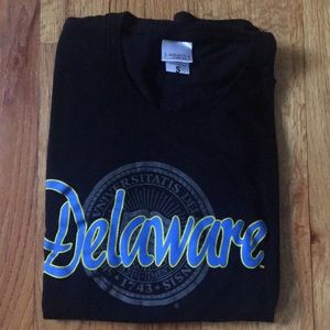 💙💛University of Delaware Long-sleeved Tee💙💛